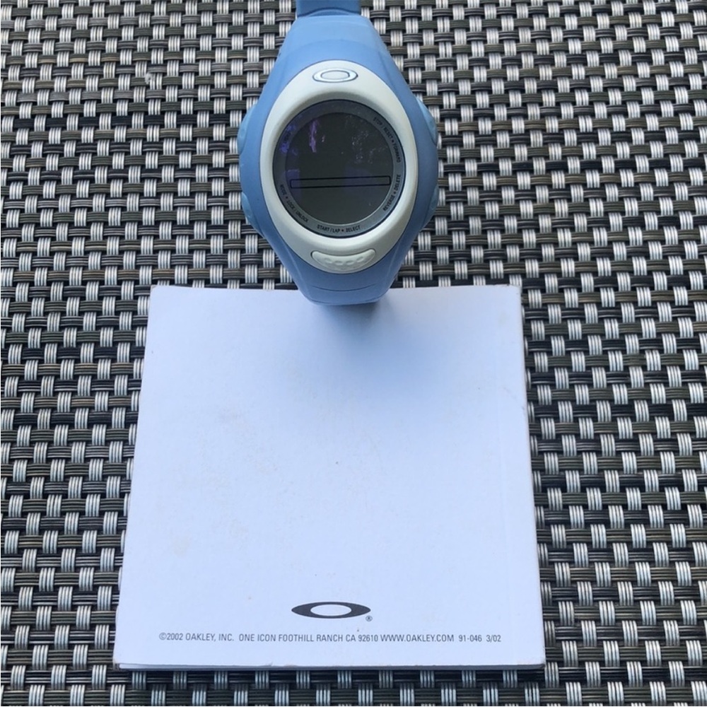 Oakley Blue Smartwatch with Sporty Minimalist Design